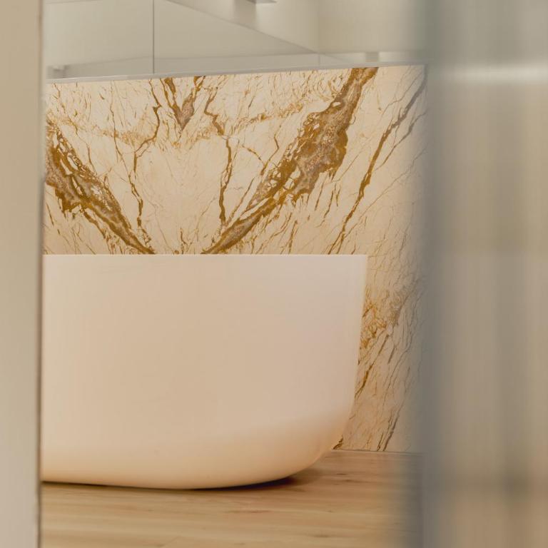 Mani -Residenza Santa Teresa,eleganza e design nel cuore di Torino - Appartamento - 65