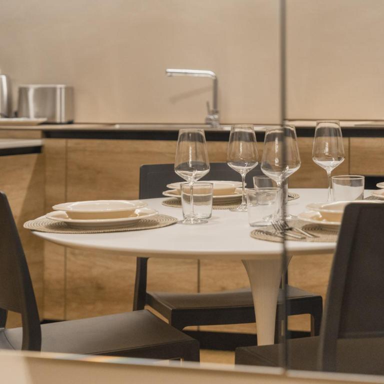 Mani -Residenza Santa Teresa,eleganza e design nel cuore di Torino - Appartamento - 81