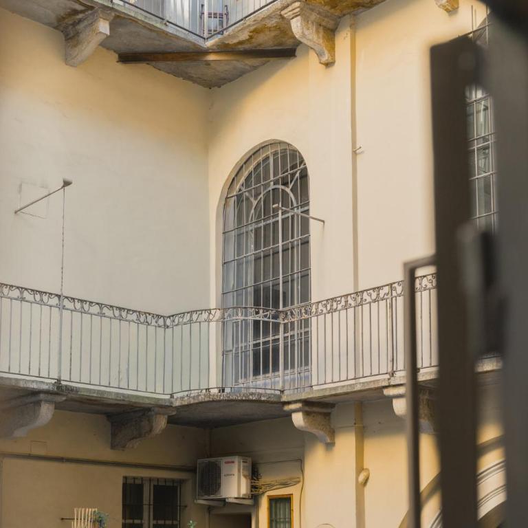 Mani -Residenza Santa Teresa,eleganza e design nel cuore di Torino - Appartamento - 95