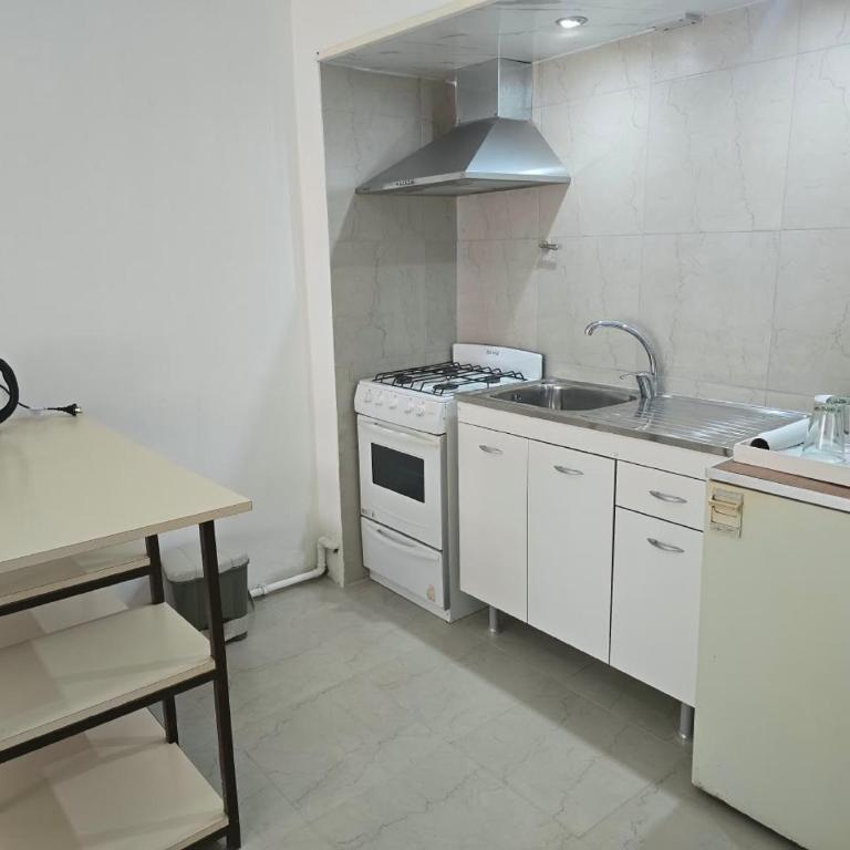 La Perla - Reciclado con balcón a 100 metros del mar - Apartamento de 1 dormitorio - 2