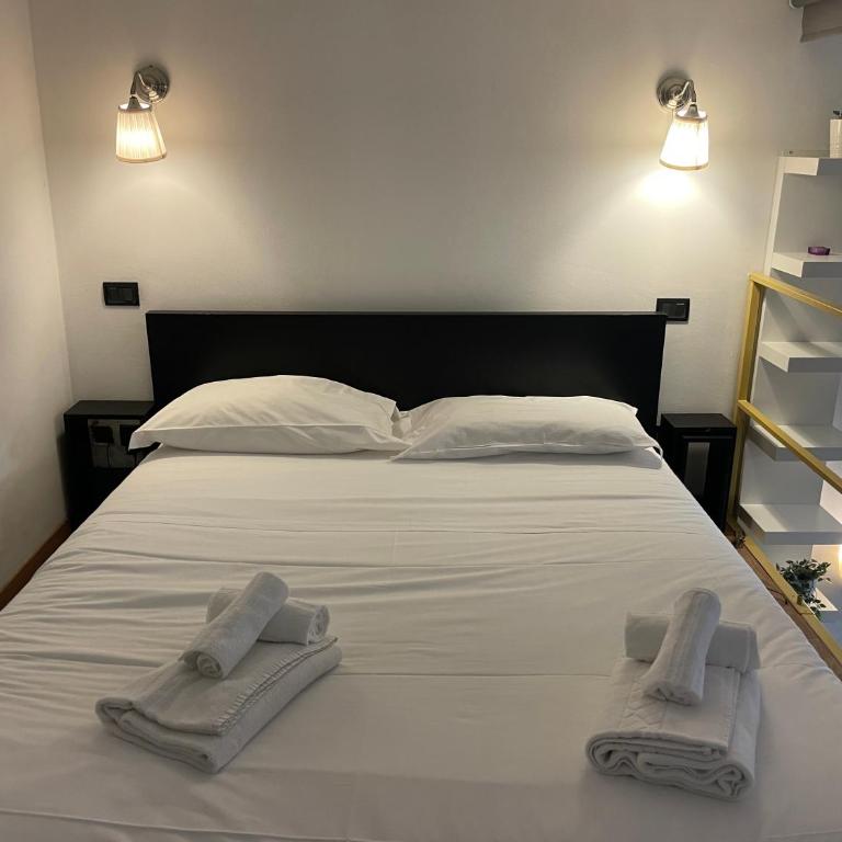 Loft Augusta Centro Storico di Torino - Appartamento con 2 Camere da Letto - 5