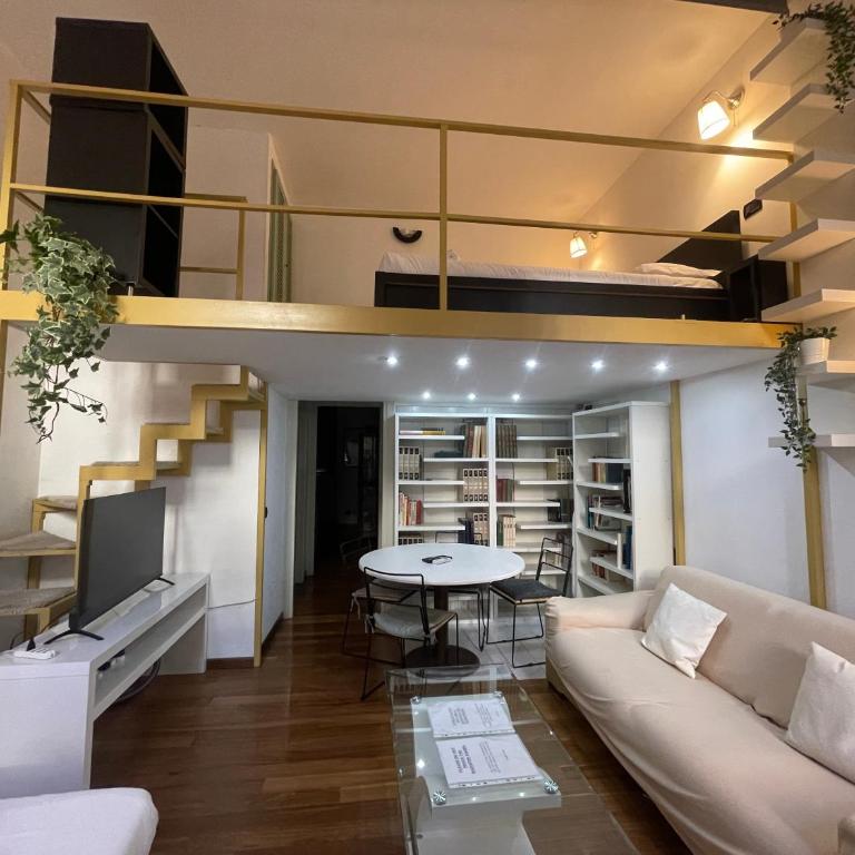 Loft Augusta Centro Storico di Torino - Appartamento con 2 Camere da Letto - 1