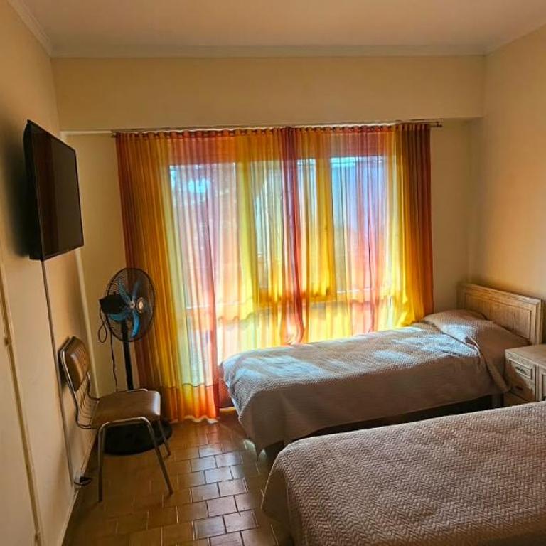 Casa con jardin en Punta Mogotes - Two-Bedroom Apartment - 2