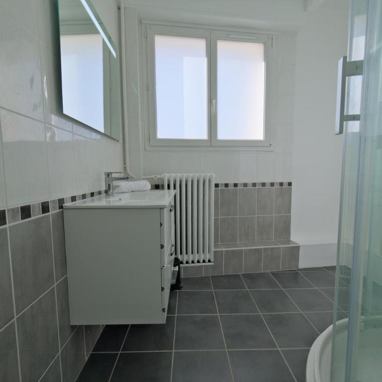 Le Nacré, Right in the heart of the city, City view - Two-Bedroom Apartment - 66
