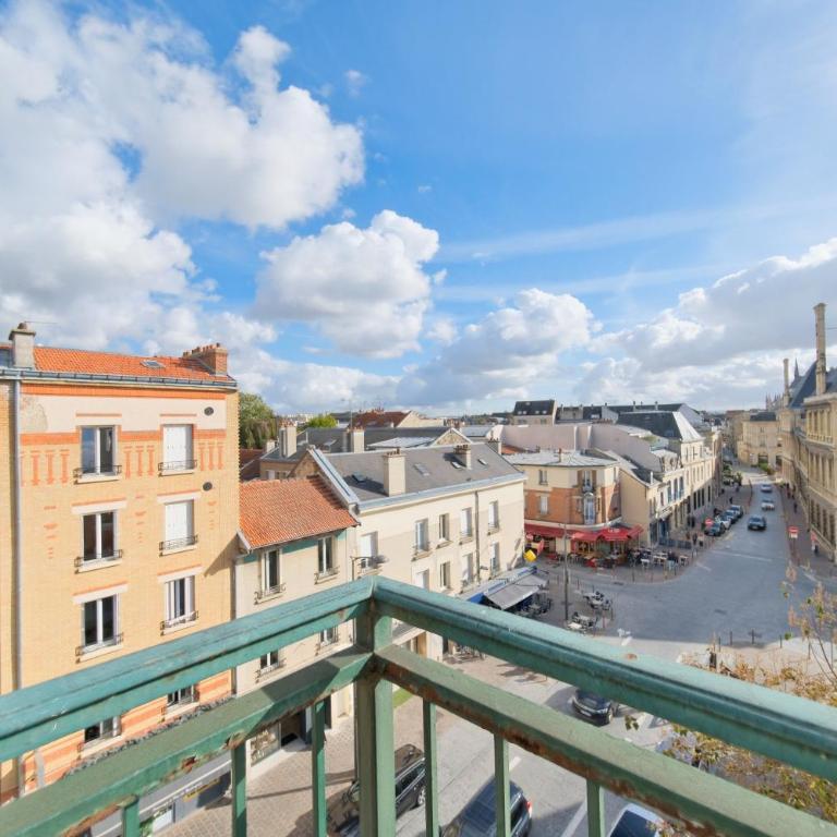 Le Nacré, Right in the heart of the city, City view - Two-Bedroom Apartment - 39