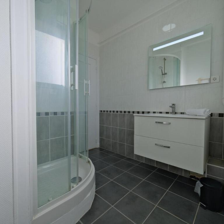 Le Nacré, Right in the heart of the city, City view - Two-Bedroom Apartment - 4