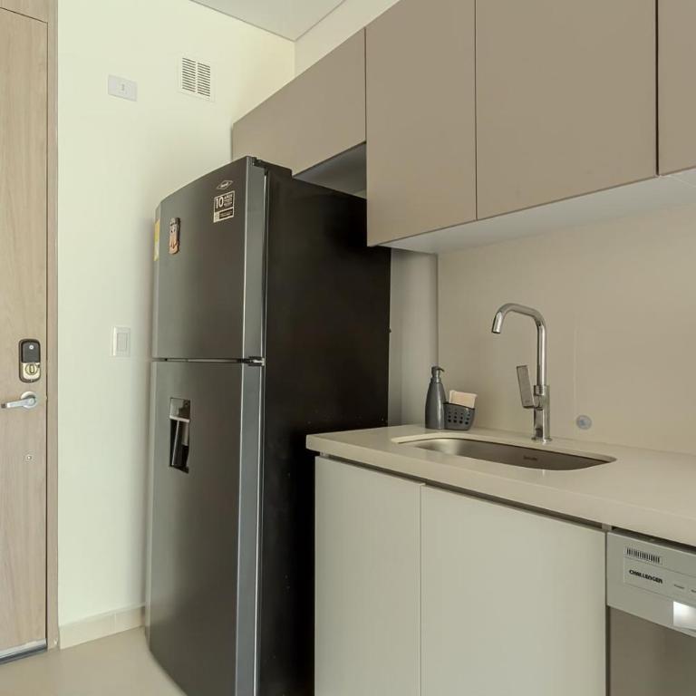 Apto de Lujo con Balcon y Piscina Cerca al Mar - Apartamento de 1 dormitorio - 12