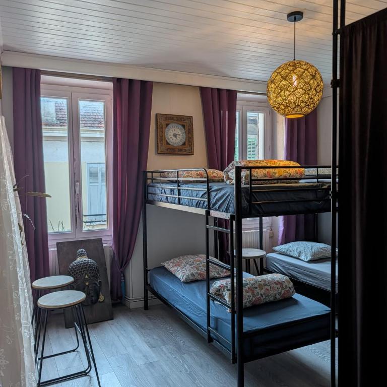 bambou house x Jardin calme centre-ville - Mixed Dormitory Room - 8