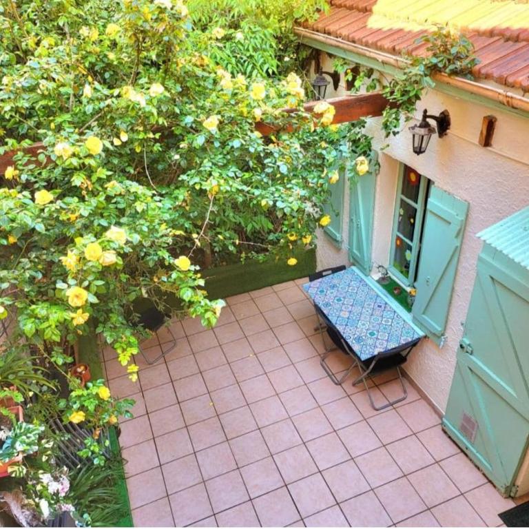 bambou house x Jardin calme centre-ville - Mixed Dormitory Room - 24