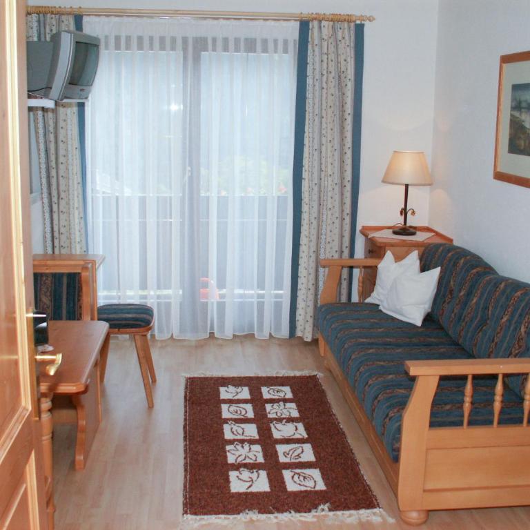 Das kleine Berghotel - Doppelzimmer mit Balkon - 9