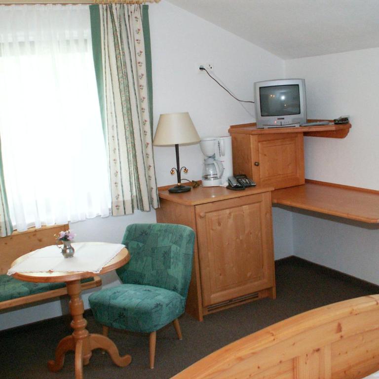 Das kleine Berghotel - Doppelzimmer mit Balkon - 10