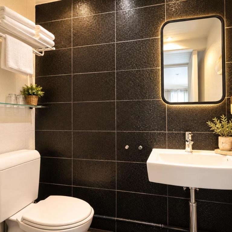 Boutique Hôtel Azur - Comfort Double Room with Garden View - 9