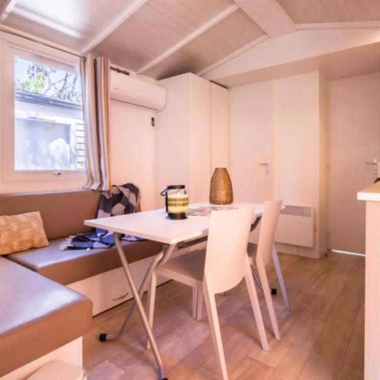 Mobil-home confortable avec terrasse - 4 pers. - FR-1-929-3 - Mobile Home - 1