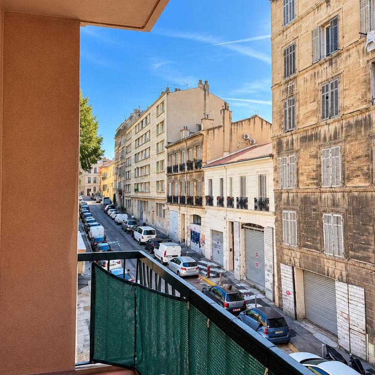 Le Grand Charles - T3 Spacieux - Balcon - Two-Bedroom Apartment - 8