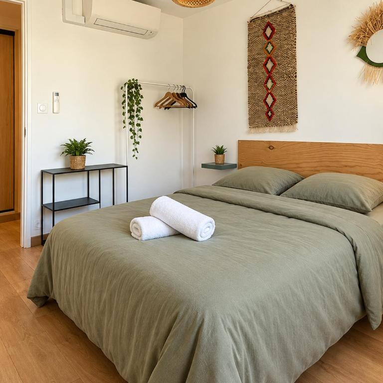 Le Grand Charles - T3 Spacieux - Balcon - Two-Bedroom Apartment - 10