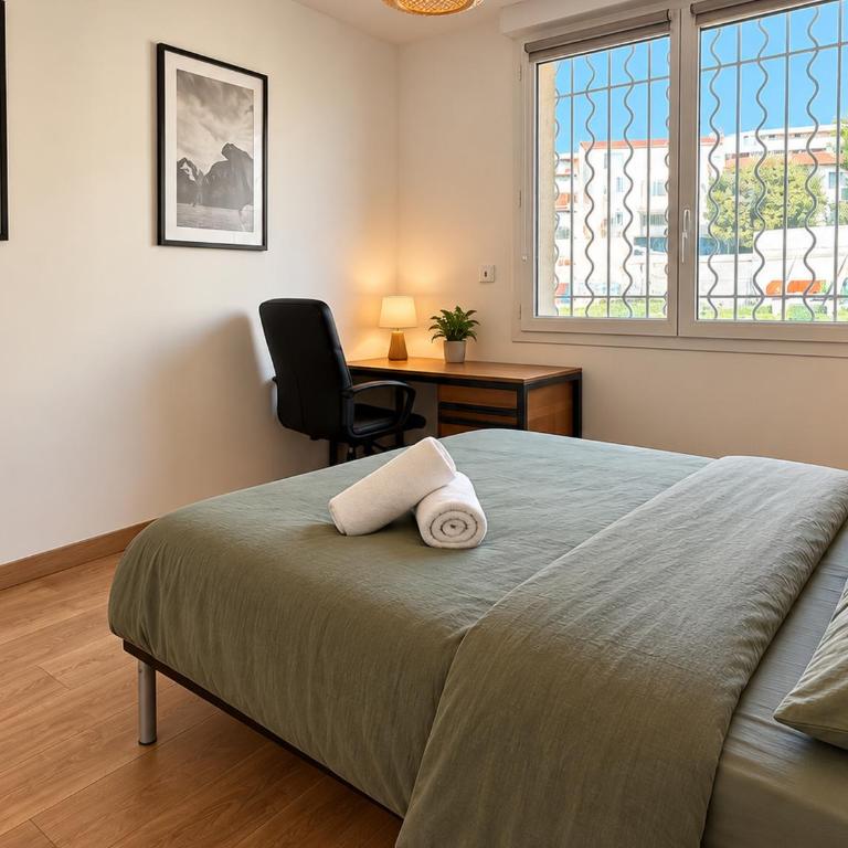 Le Grand Charles - T3 Spacieux - Balcon - Two-Bedroom Apartment - 16