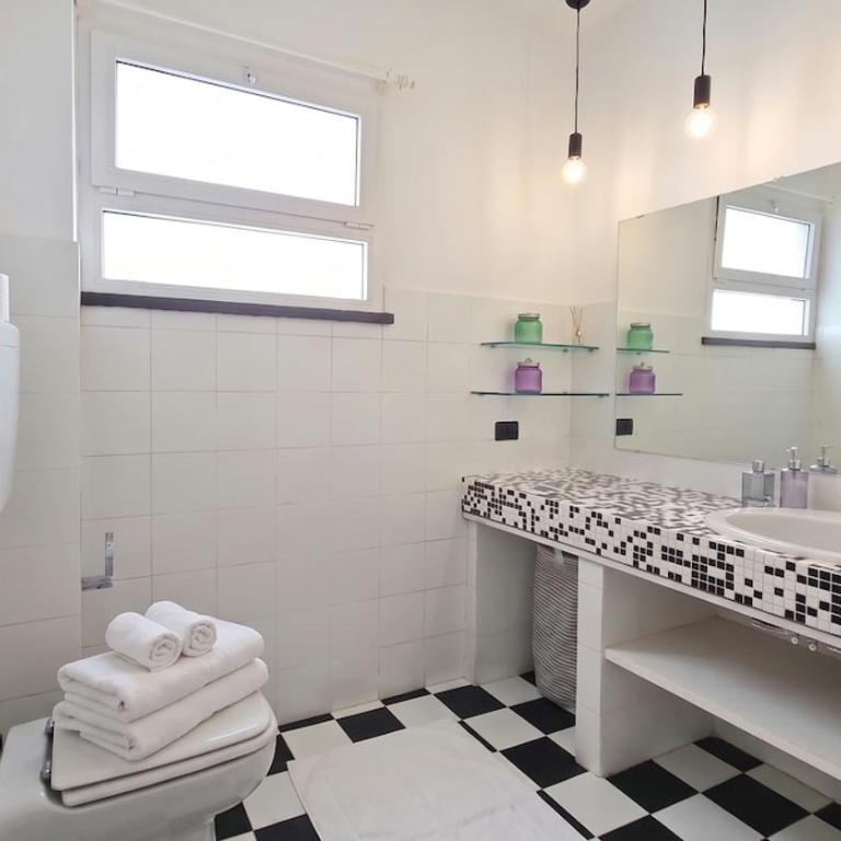 Large apartment in Lambrate M2 FS Max 11 guests - Appartement 3 Chambres - 5
