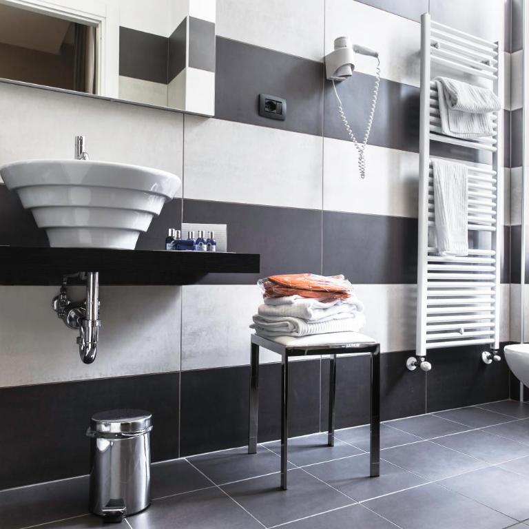 Hotel Principe Di Torino - Double or Twin Room - 7