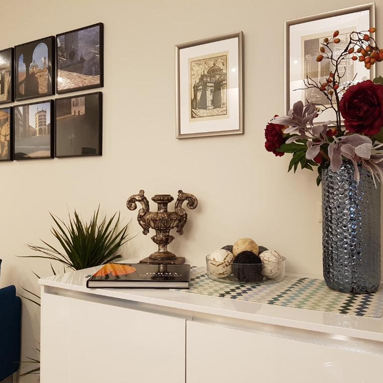 Parma City Centre Holiday House - Two-Bedroom Apartment - 6