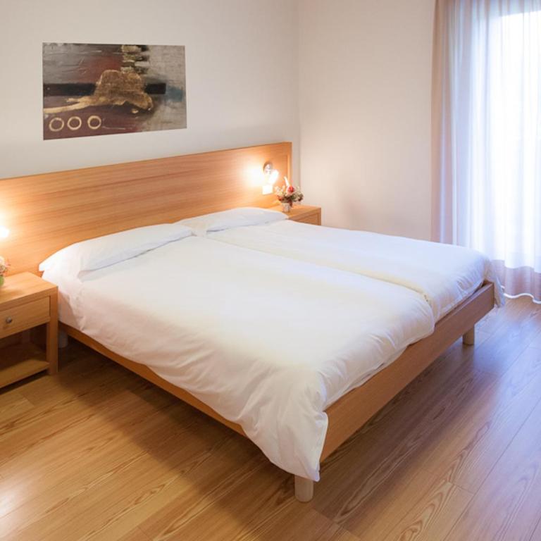 Appartamenti Regina - Appartamento con 2 Camere da Letto e Vista Lago (4 Adulti) - int. 5 - 5