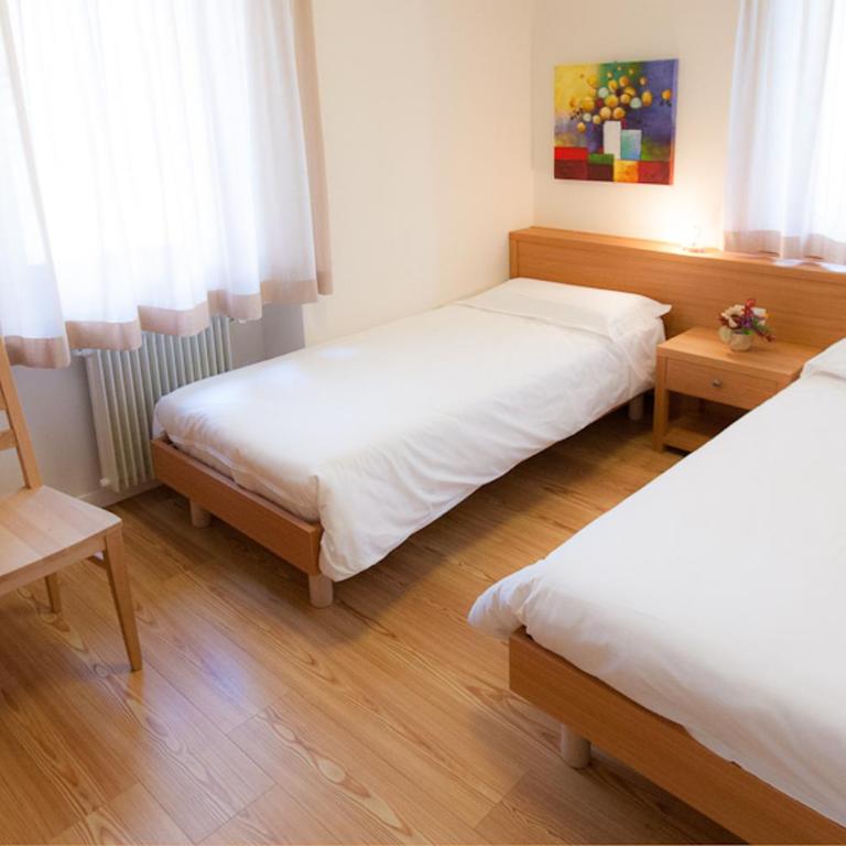 Appartamenti Regina - Appartamento con 2 Camere da Letto e Vista Lago (4 Adulti) - int. 5 - 6