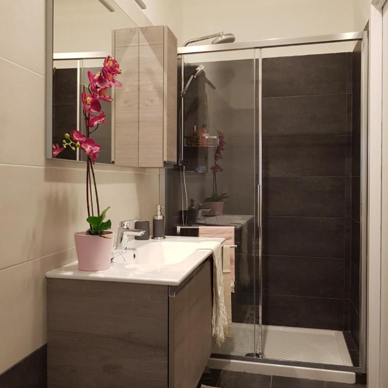 Parma City Centre Holiday House - Two-Bedroom Apartment - 17