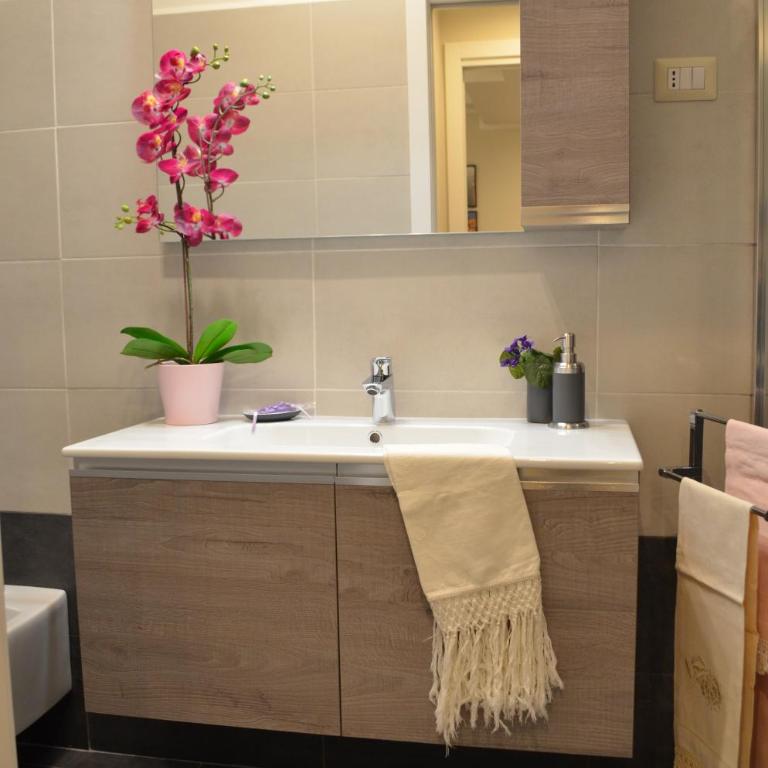 Parma City Centre Holiday House - Two-Bedroom Apartment - 18