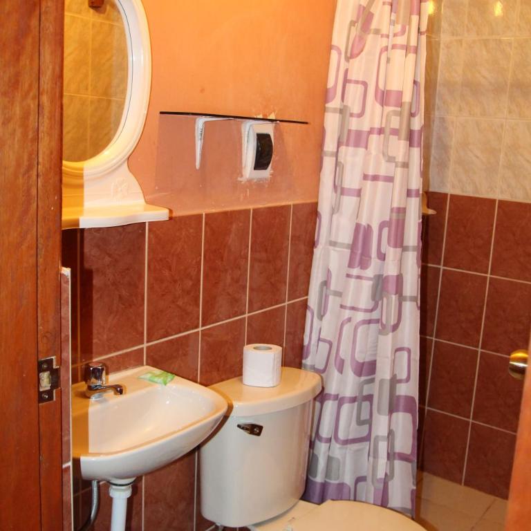 Santana Hostel - Deluxe Queen Room - 2