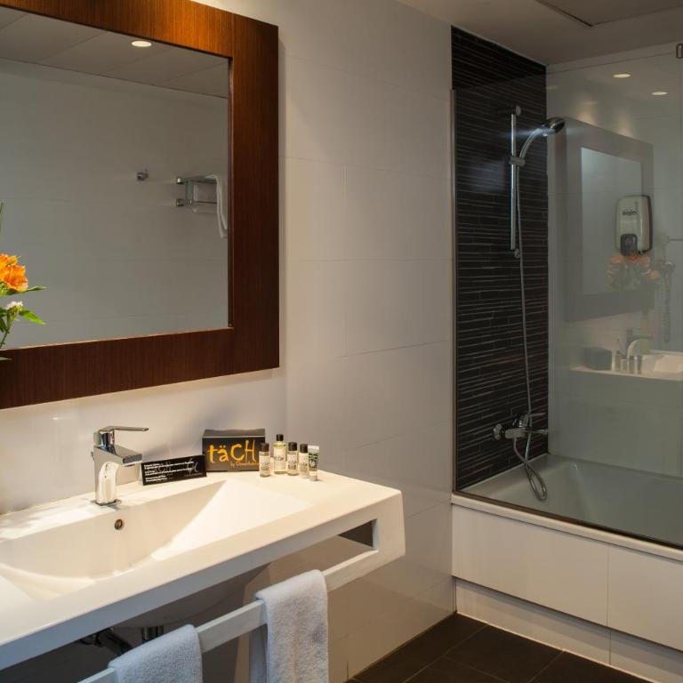 TaCH Madrid Airport - Family Room (2 Adults + 1 Child) - 1