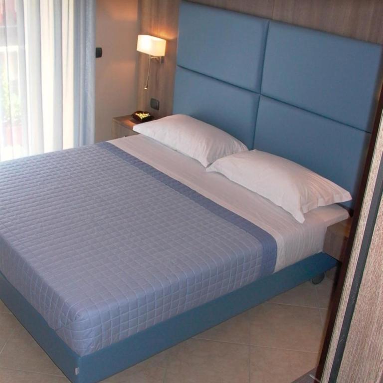 Napoli Com'era - Large Double Room - 8
