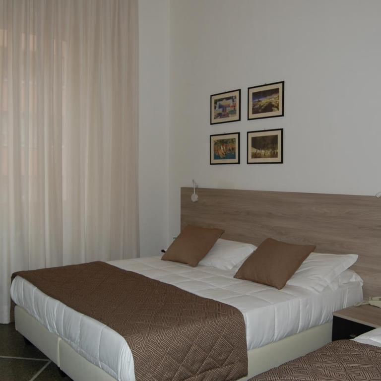 Hotel Citta' - Camera Matrimoniale con Letto Supplementare - 4