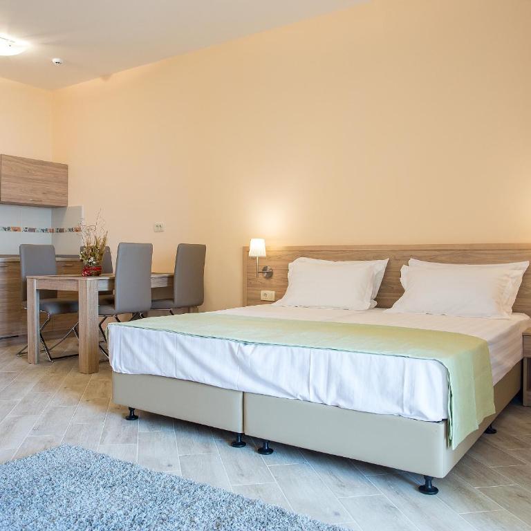 ApartHotel Belvedere Residence Becici Budva - Studio s Terasom i Pogledom na More - 4