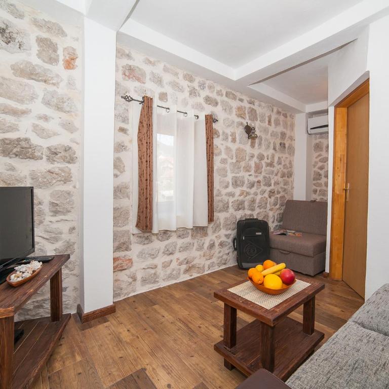 Apartments Ana - Comfort One Bedroom Apartment - 11
