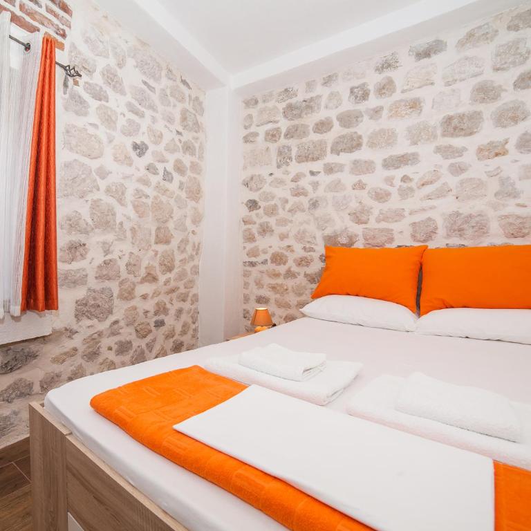 Apartments Ana - Comfort One Bedroom Apartment - 2
