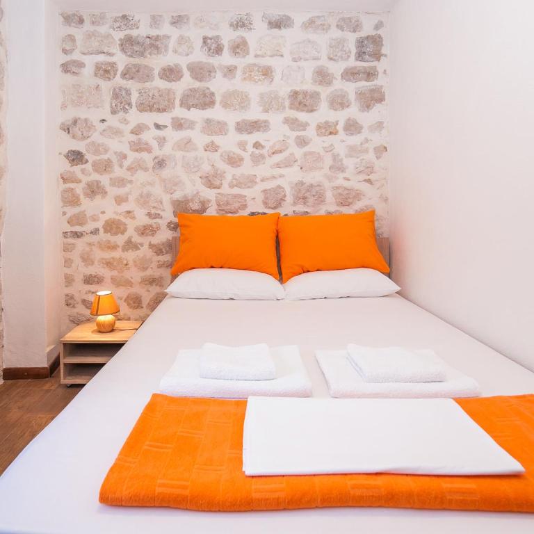 Apartments Ana - Comfort One Bedroom Apartment - 13