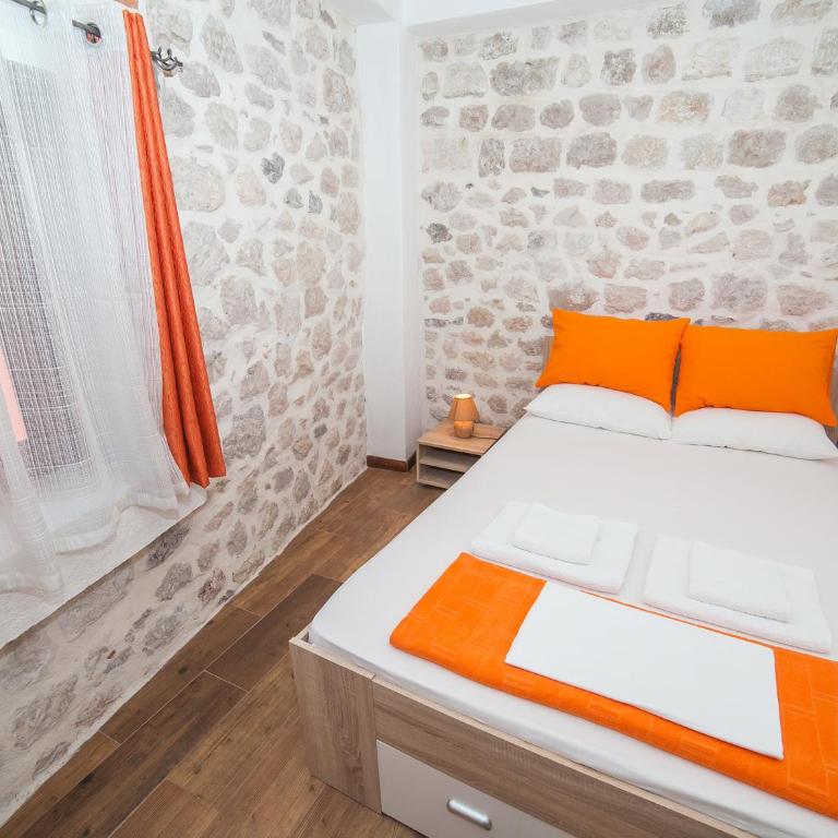 Apartments Ana - Comfort One Bedroom Apartment - 14