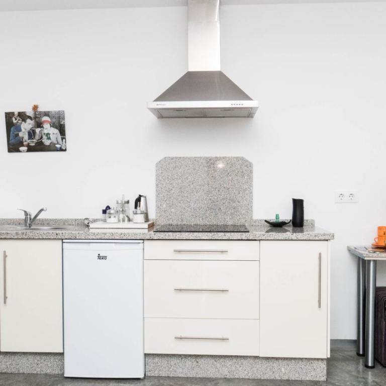 Apartamento La Calahorra a 100m de la feria de Córdoba - Studio Apartment - 13
