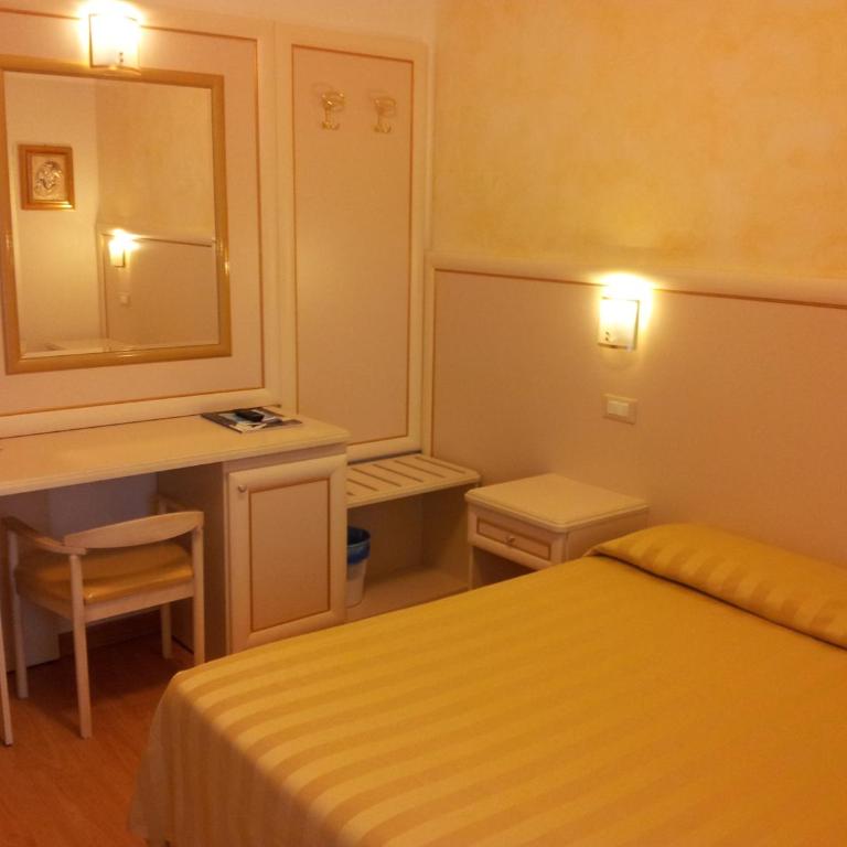 Hotel Mayer - Camera Familiare (2 Adulti + 2 Bambini) - 4