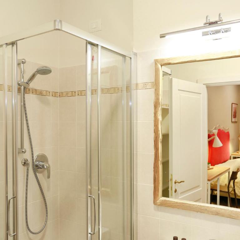 Tornabuoni Boutique - Camera Tripla con Bagno Privato - 3