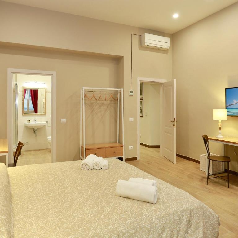 Tornabuoni Boutique - Camera Tripla con Bagno Privato - 2