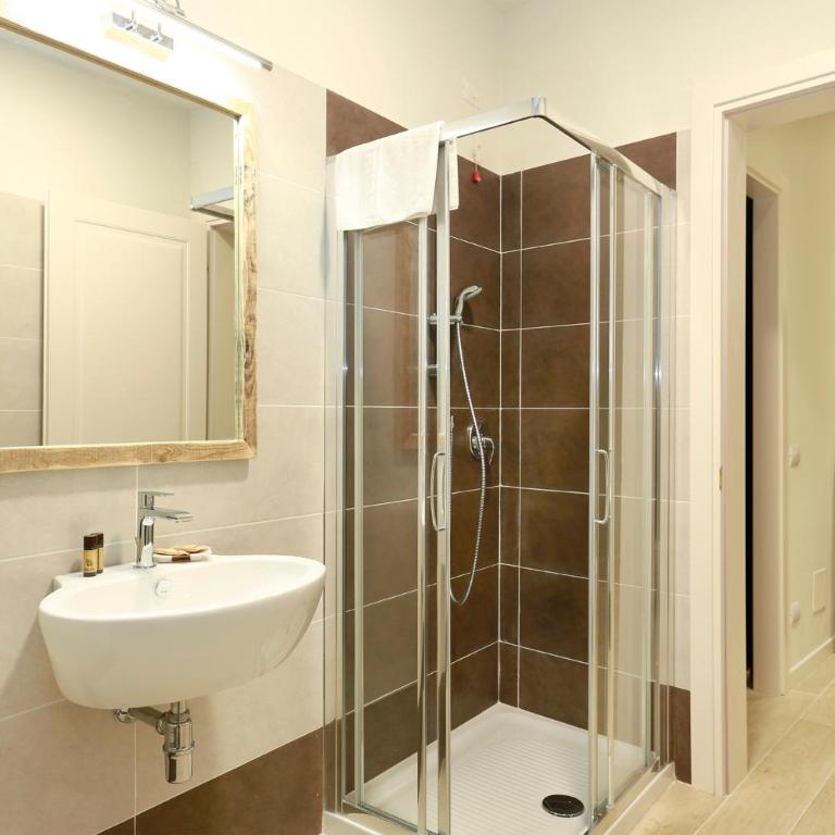Tornabuoni Boutique - Camera Familiare con Bagno Privato - 4