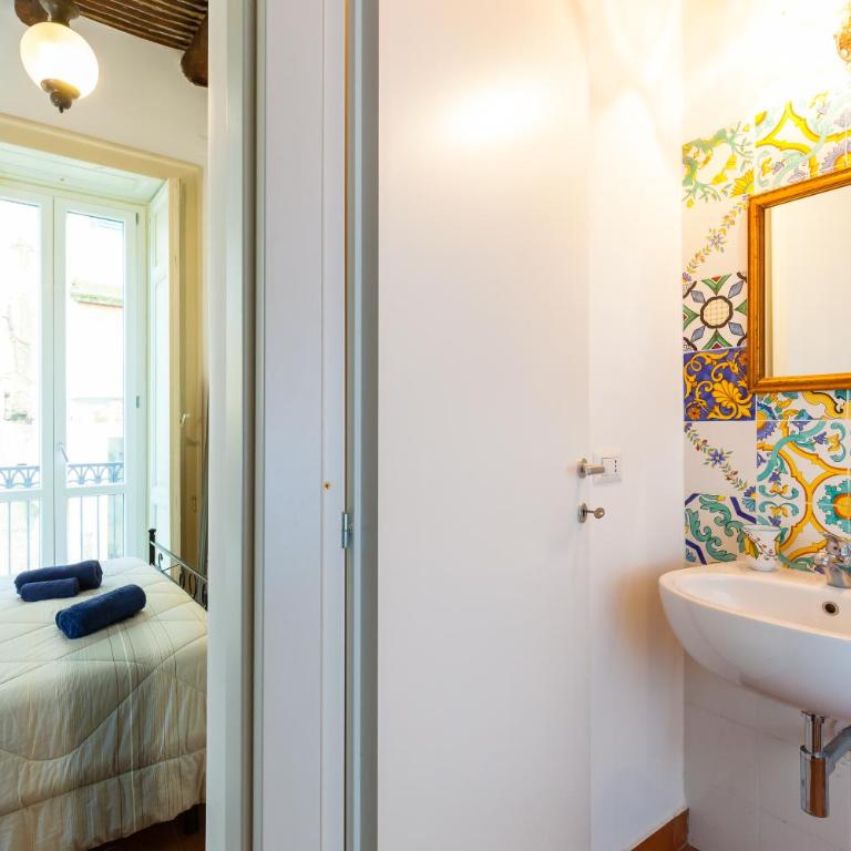 Don Pedro Rooms Vicerè di Toledo in the city center - Camera Matrimoniale con Bagno Privato - 16