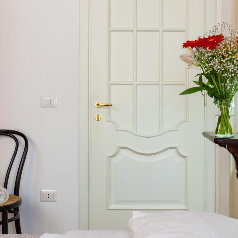 Don Pedro Rooms Vicerè di Toledo in the city center - Camera Matrimoniale con Bagno Privato Esterno - 13