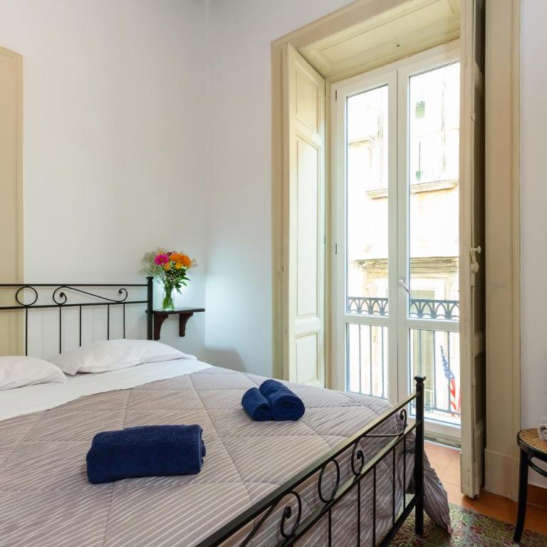 Don Pedro Rooms Vicerè di Toledo in the city center - Camera Matrimoniale con Bagno Privato Esterno - 17