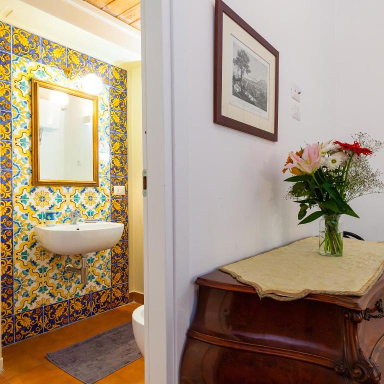 Don Pedro Rooms Vicerè di Toledo in the city center - Camera Matrimoniale - 14