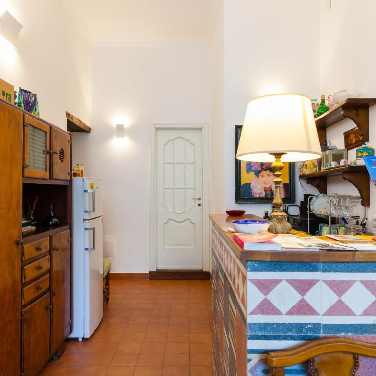 Don Pedro Rooms Vicerè di Toledo in the city center - Camera Matrimoniale con Bagno Privato - 2