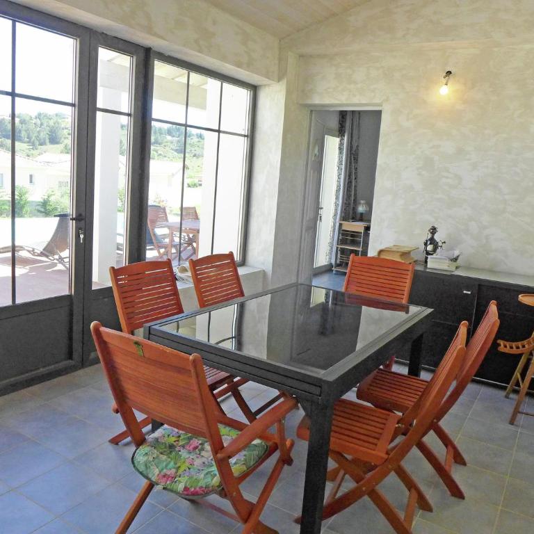 Serene Villa Stay near Narbonne - Maison de Vacances 4 Chambres - 9
