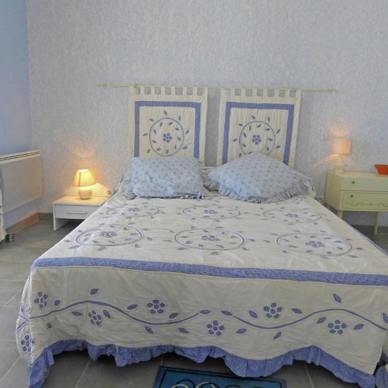 Serene Villa Stay near Narbonne - Maison de Vacances 4 Chambres - 12