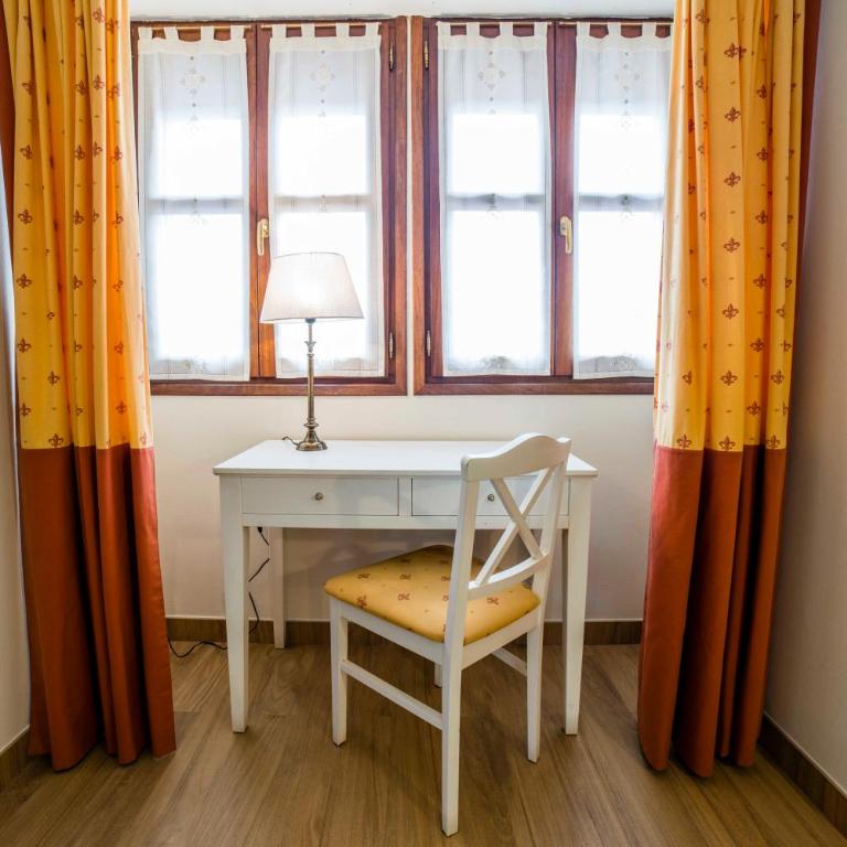 Apartamentos Las Fuentes - One-Bedroom Apartment - 6