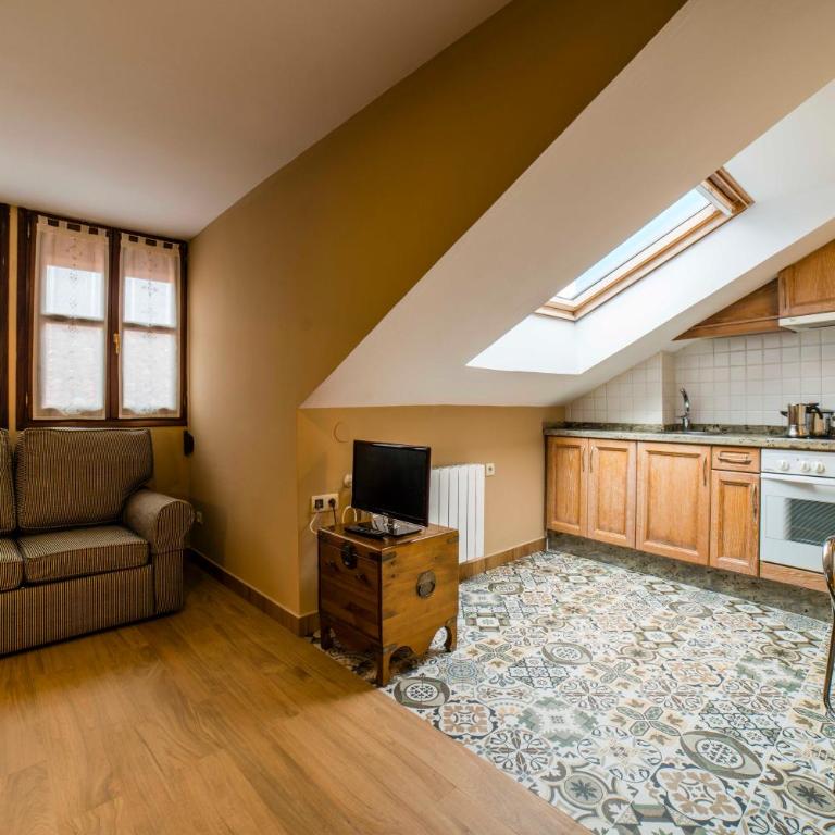 Apartamentos Las Fuentes - One-Bedroom Apartment - 5